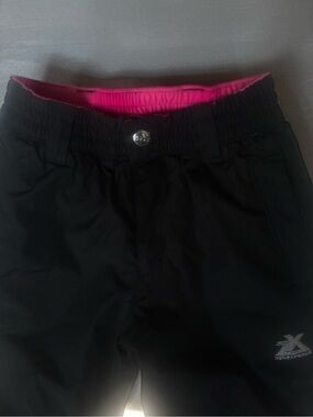 ZERO X POSURE GIRLS PANTS / 
SIZE 7/8  /EXPANDABLE WASIST/ HEM WITH STRETC